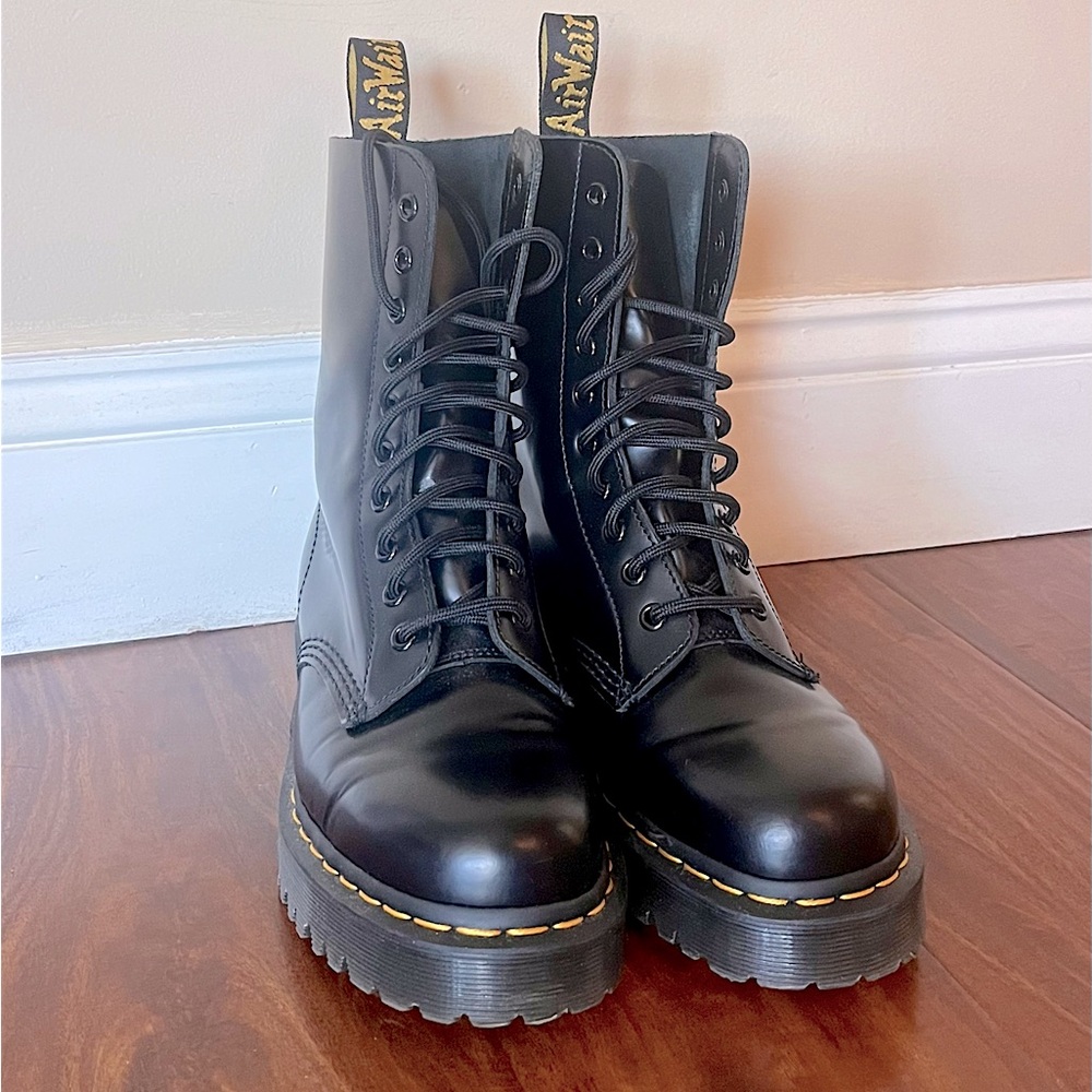 Dr Martens 1490 Bex 10-eye platform combat boots US 8 women's